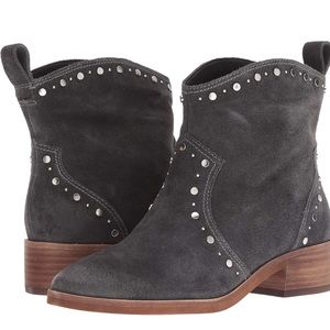 EUC  Dolce Vita Tobin Studded Bootie